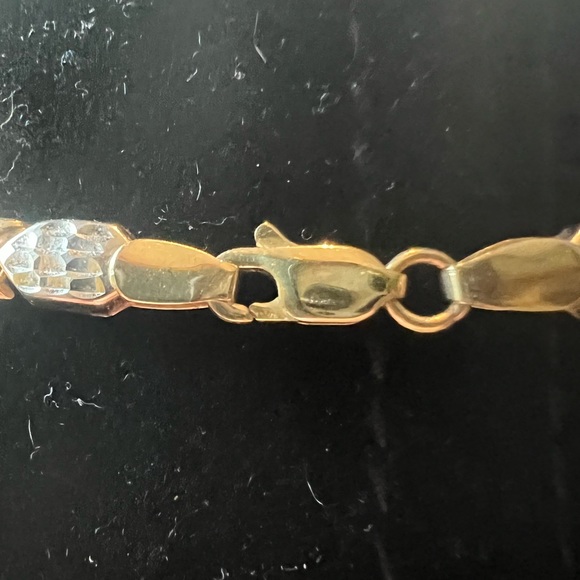 10k Gold XOXO Necklace  17” - Picture 3 of 6